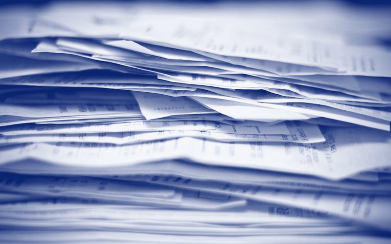 Pilha de duplicatas e notas fiscais